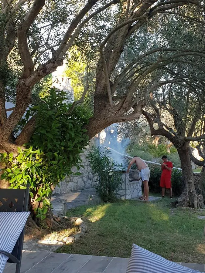 Holiday home Beautiful House/Villa Arboretum Maslenica