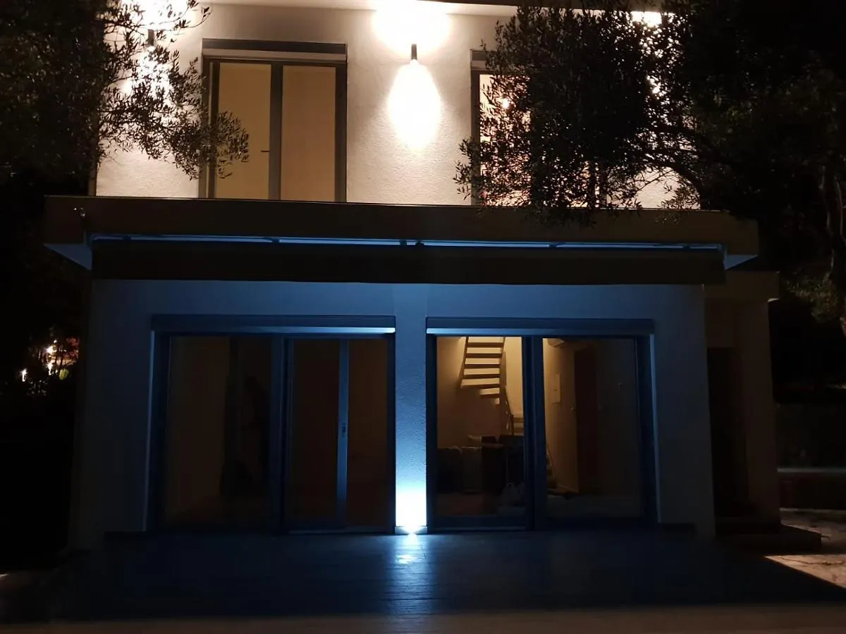 Holiday home Beautiful House/Villa Arboretum Maslenica